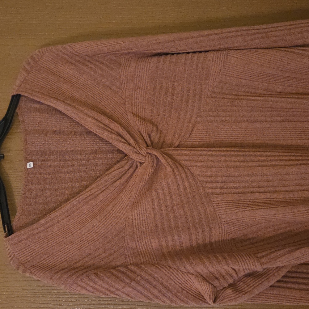 NWOT mauve soft long sleeve Ribbed Tunic w/stylish Knot